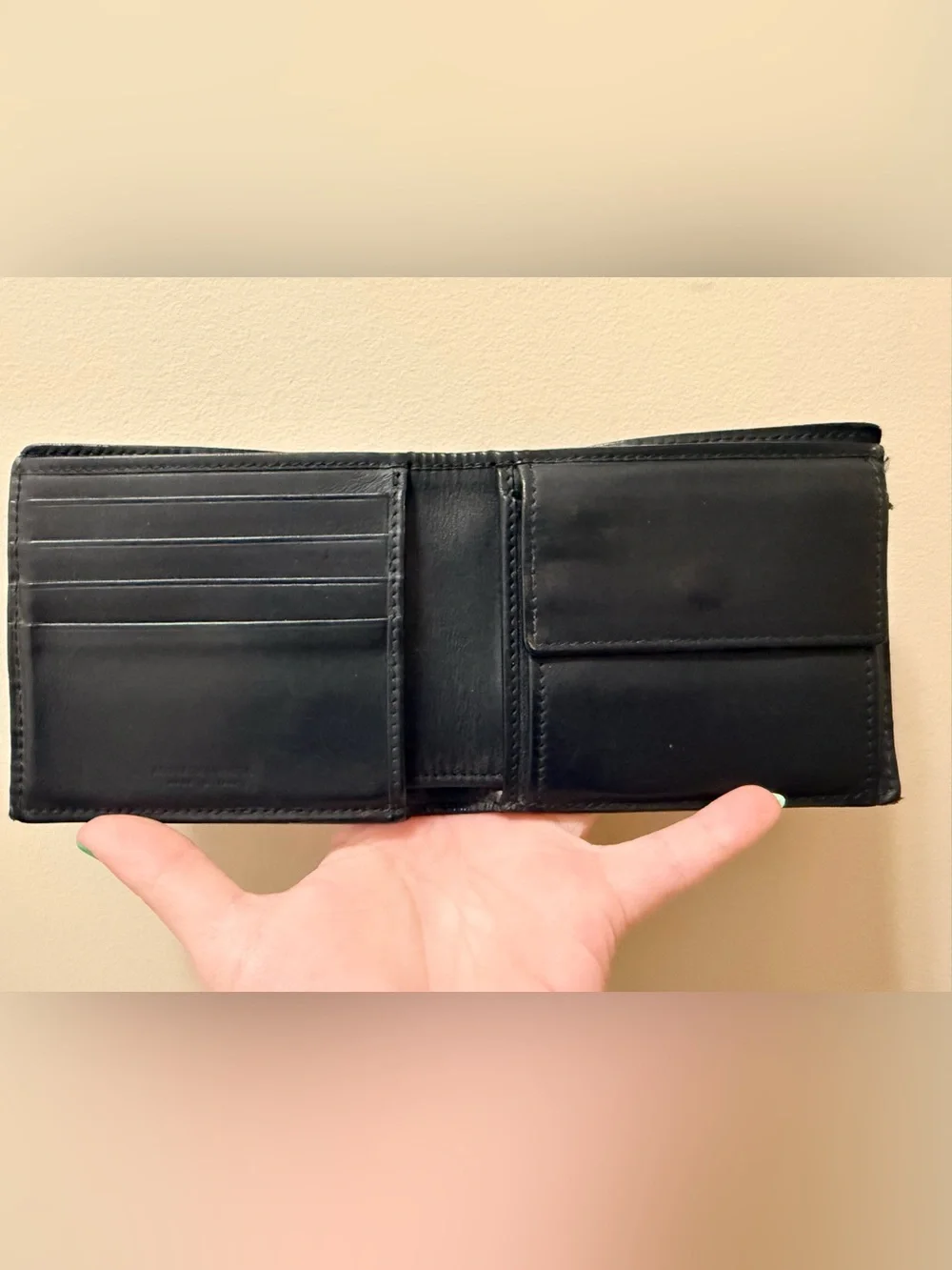 Bottega Veneta - Authentic Men’s Black Bifold Wallet w/ COA